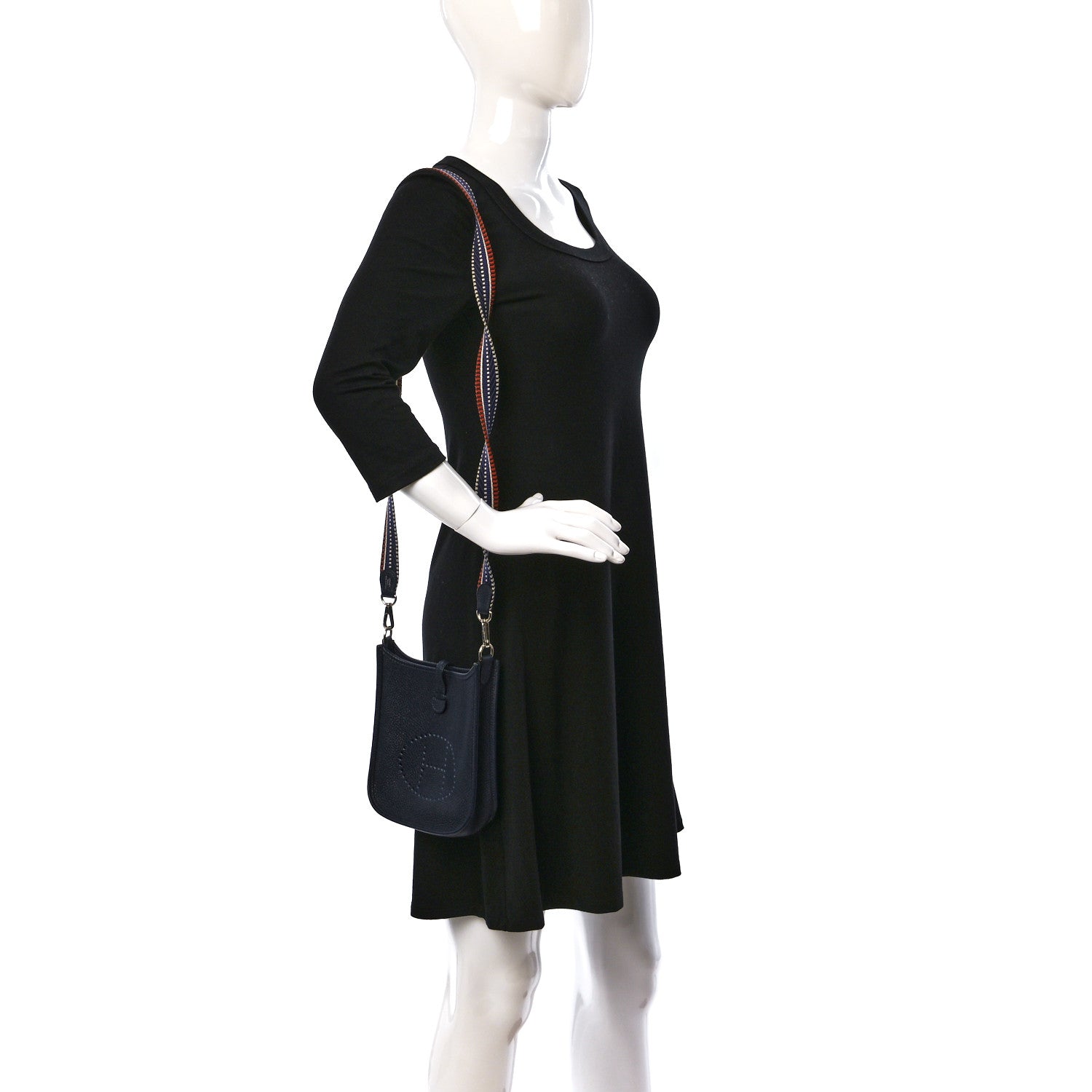 Hermes Taurillon Clemence Amazone Sangle Cavale Evelyne TPM Bleu Nuit Bleu Encre Cuivre 2 of 8