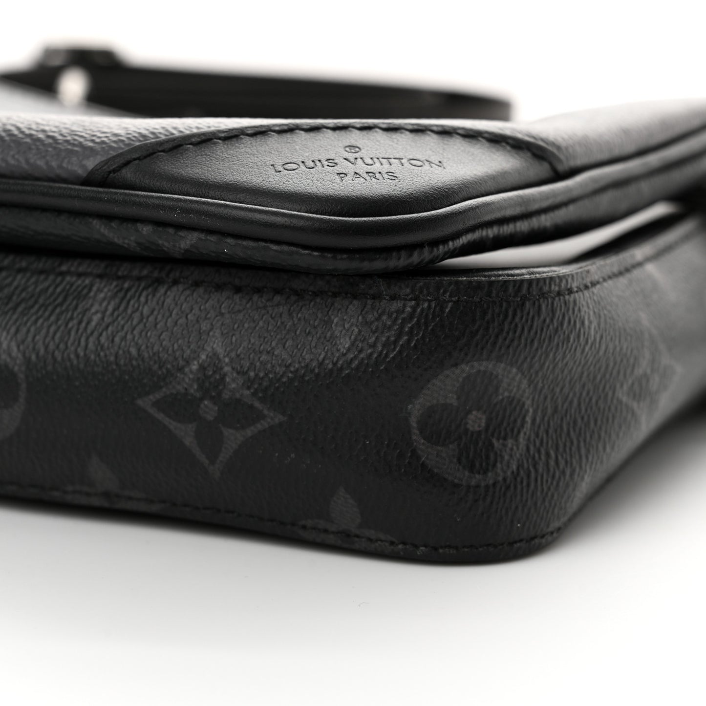 Reverse Monogram Eclipse Trio Messenger
