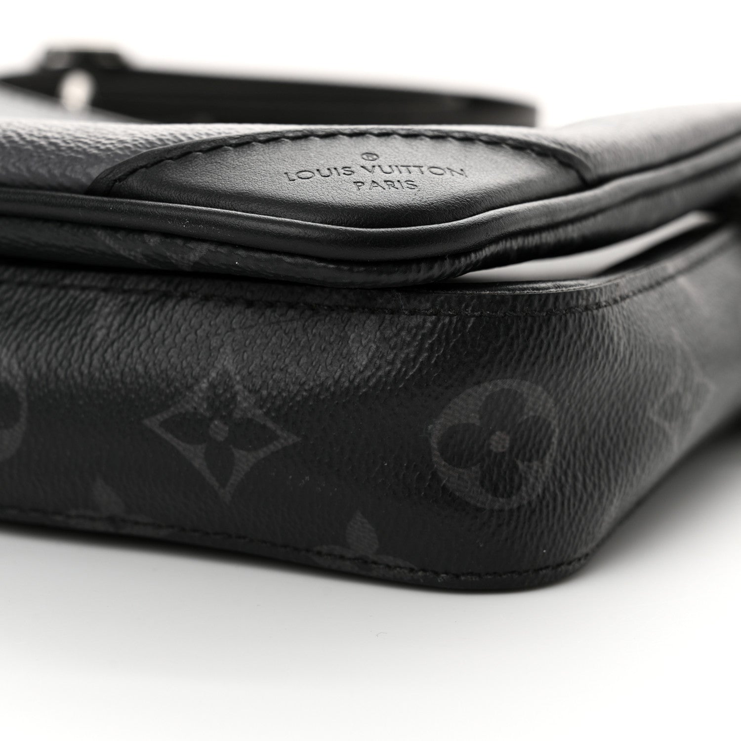 Louis Vuitton Reverse Monogram Eclipse Trio Messenger 10 of 14