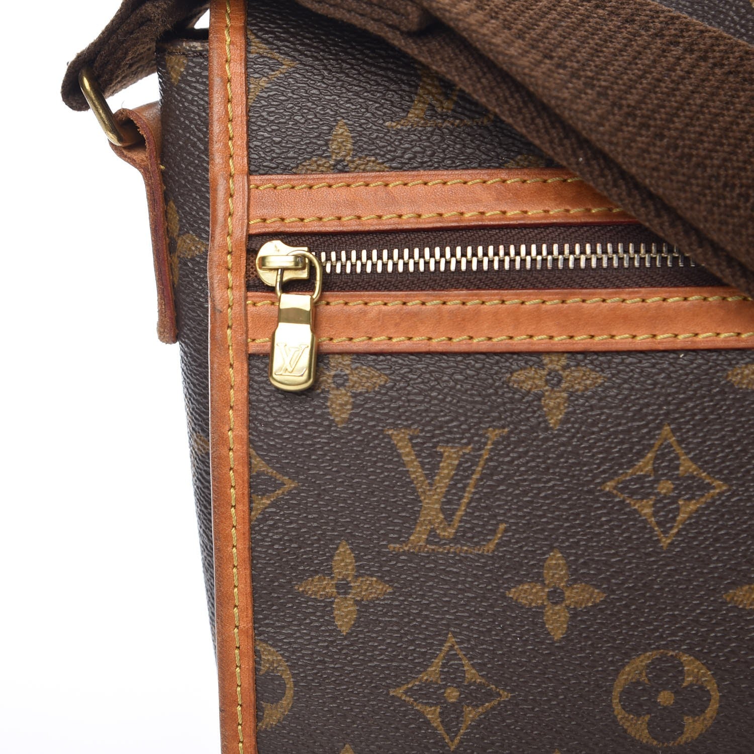 Louis Vuitton Monogram Bosphore PM Messenger 14 of 23