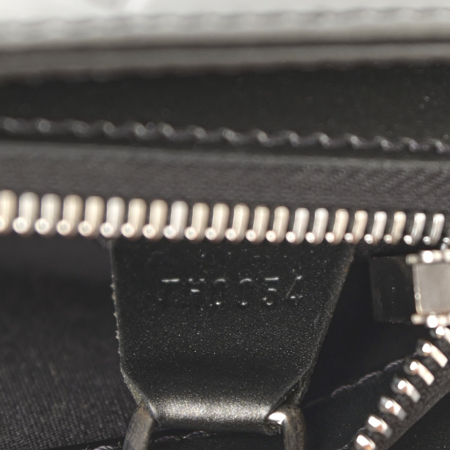 Louis Vuitton Mat Monogram Allston 7 of 11