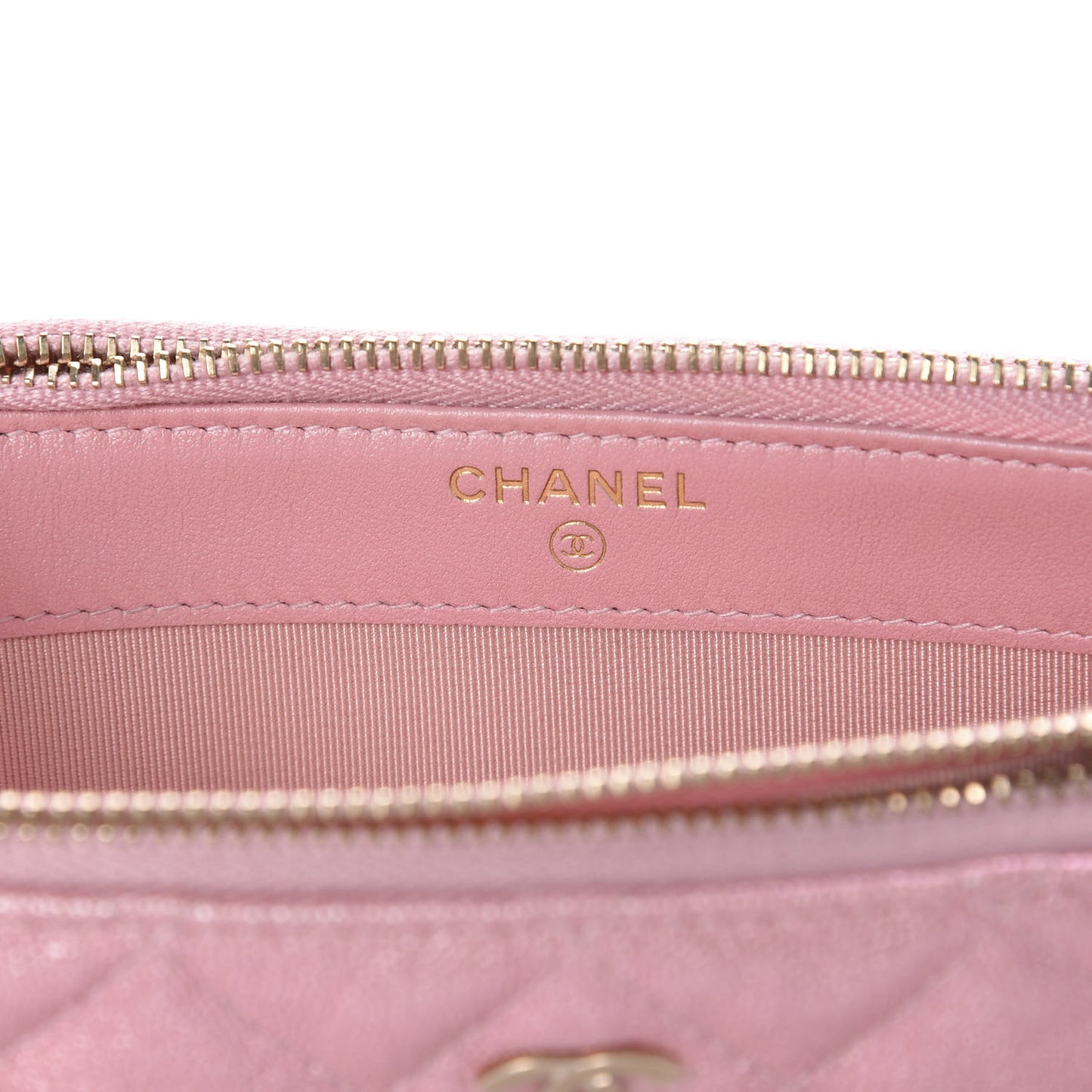 Iridescent Caviar Quilted Small Clutch With Chain Pink