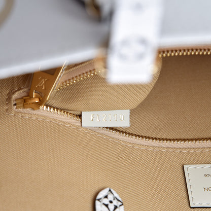 Louis Vuitton Monogram Giant Onthego GM Kaki Beige 9 of 10
