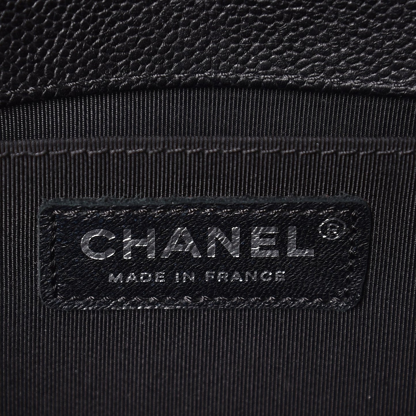 Caviar Quilted Medium Boy Flap Black