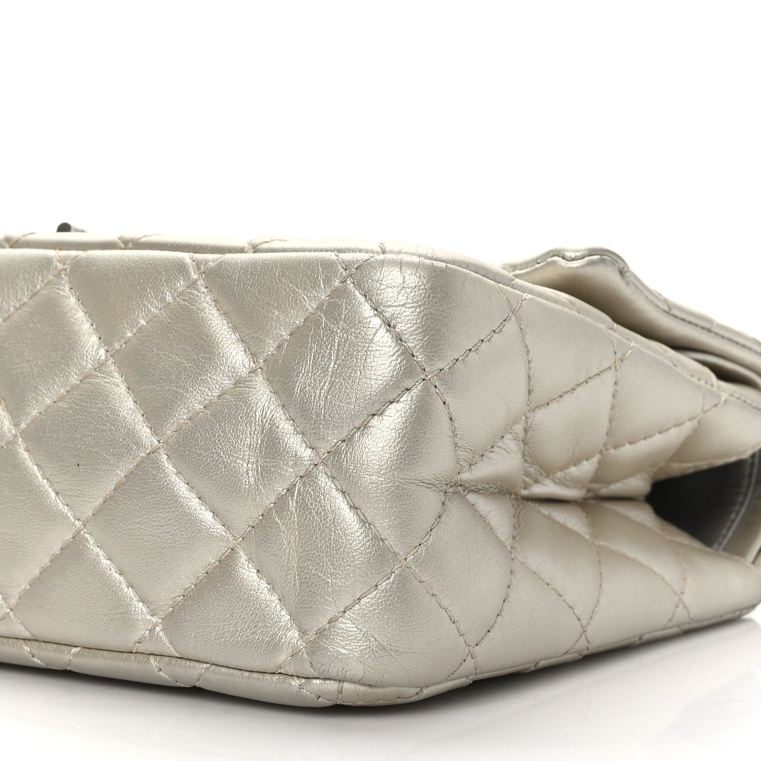 Chanel Metallic Lambskin Quilted 2.55 Reissue 226 Flap Pale Gold 9 of 9