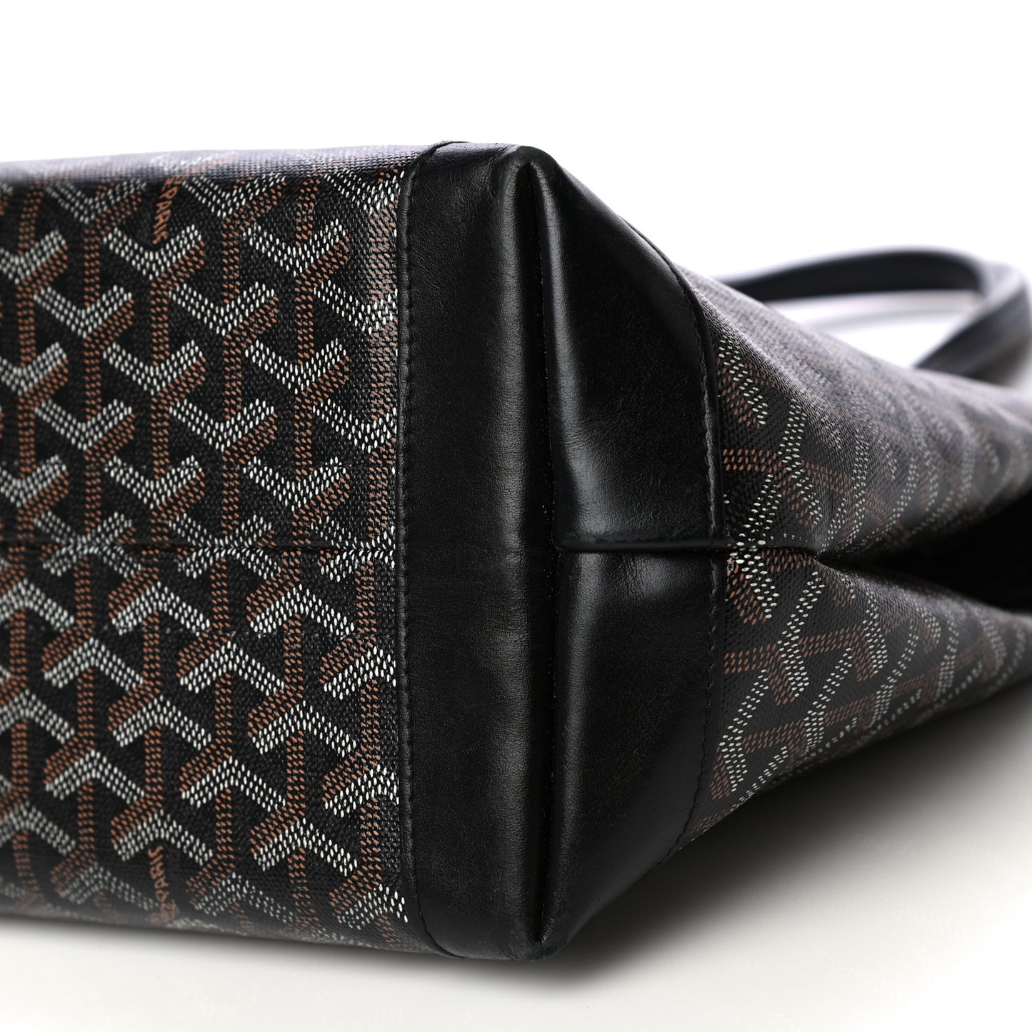 Goyardine Bellechasse PM Black