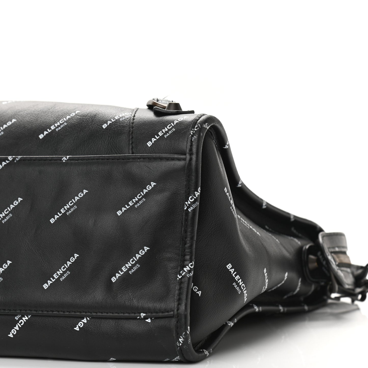 Veau Allover Logo Classic Hardware City Black White