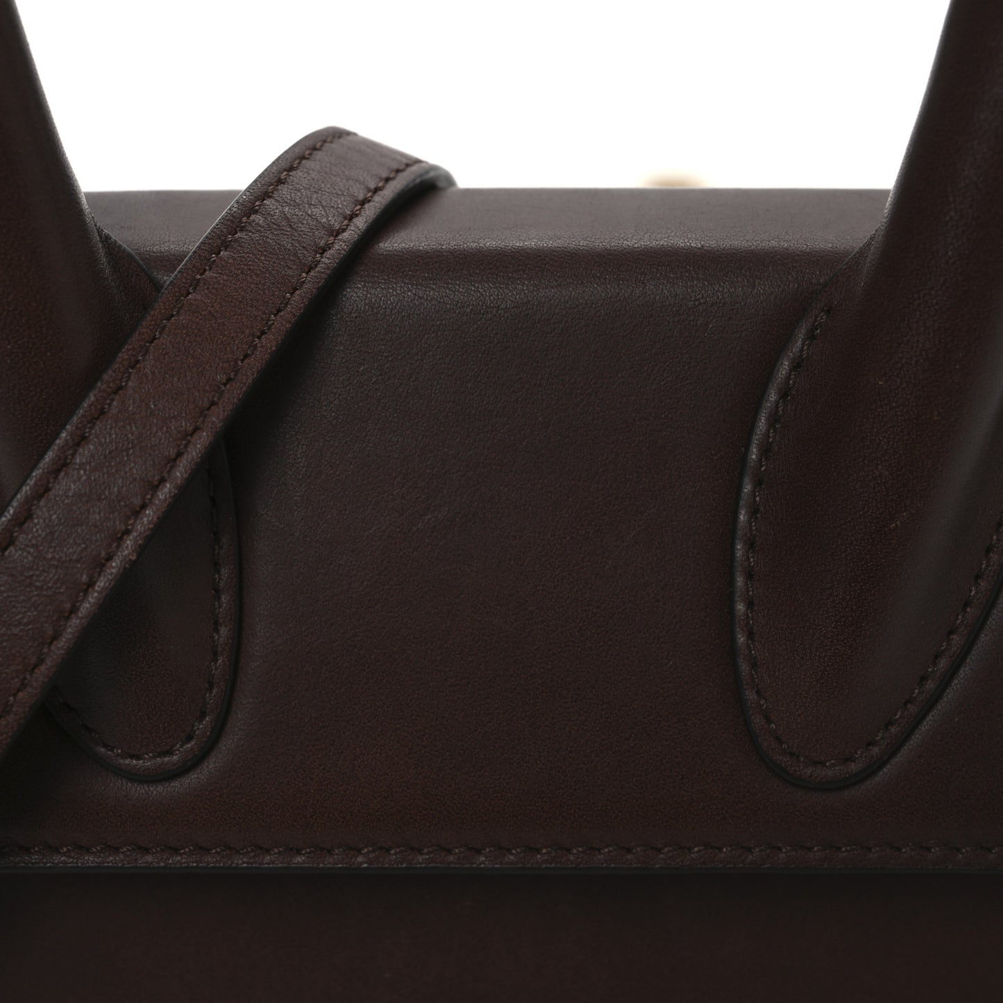 Smooth Calfskin Le Chiquito Moyen  Brown