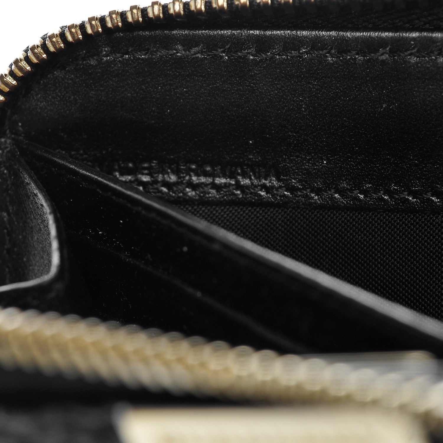 Burberry Grainy Calfskin Check Embossed Elmore Zip Around Wallet Black 6 of 7