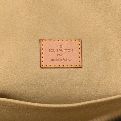 Louis Vuitton Monogram Manhattan GM 6 of 14