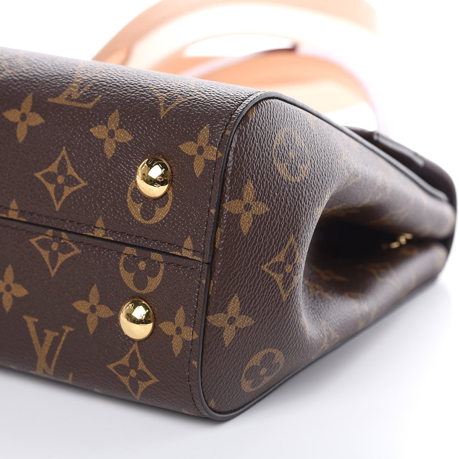 Louis Vuitton Monogram Cluny MM Papyrus Creme 9 of 10