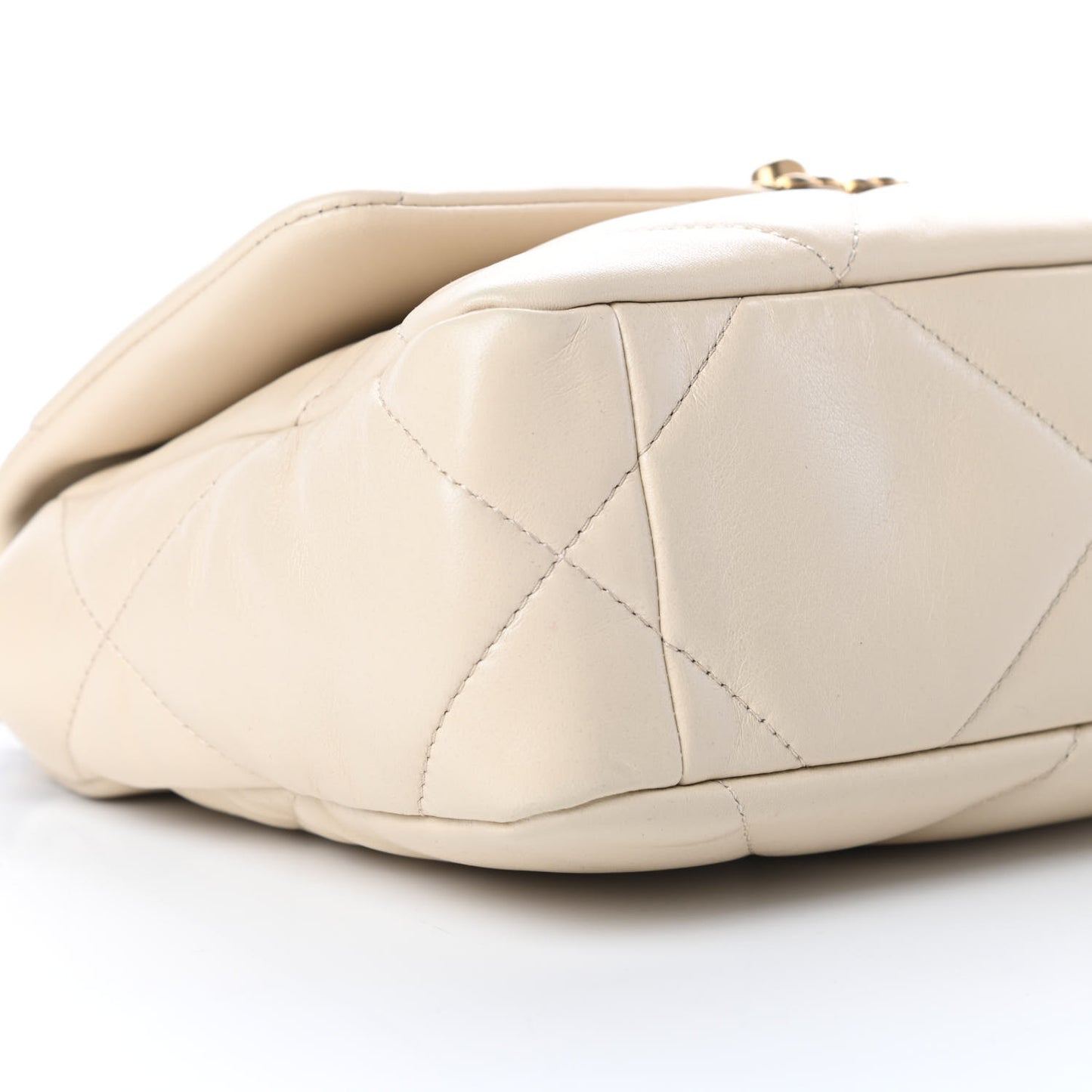 Lambskin Quilted Medium Chanel 19 Flap Beige