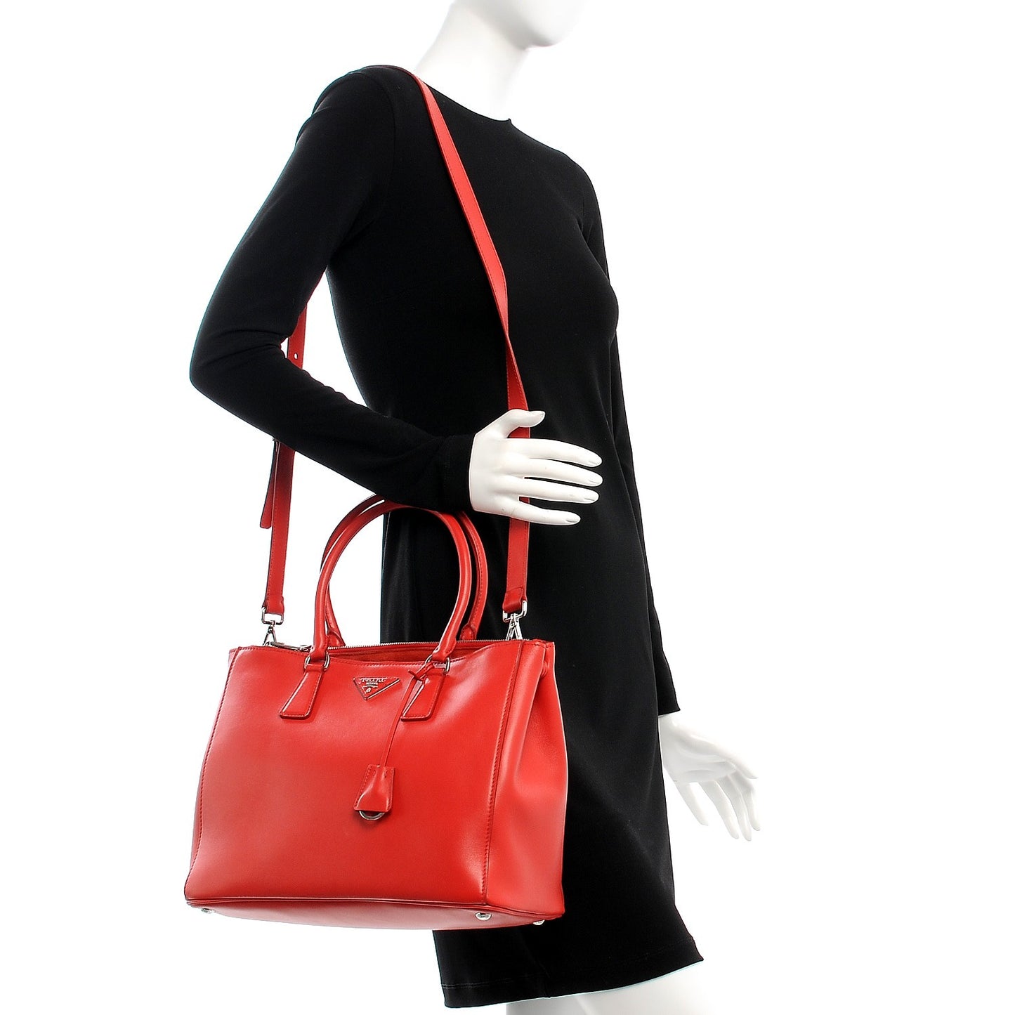 City Calf Large Galleria Double Zip Tote Lacca