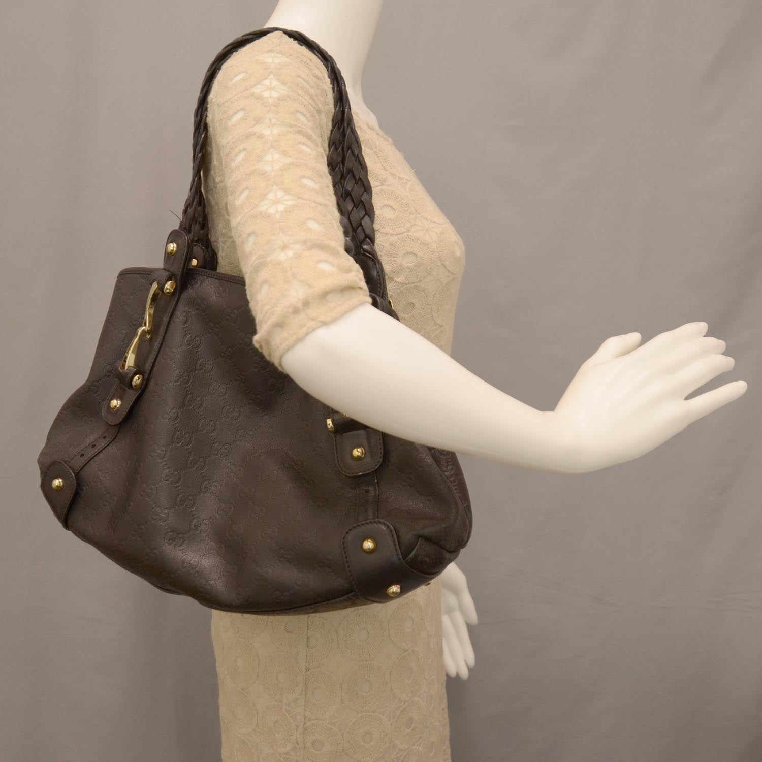 Gucci Guccissima Leather Pelham Black 8 of 8