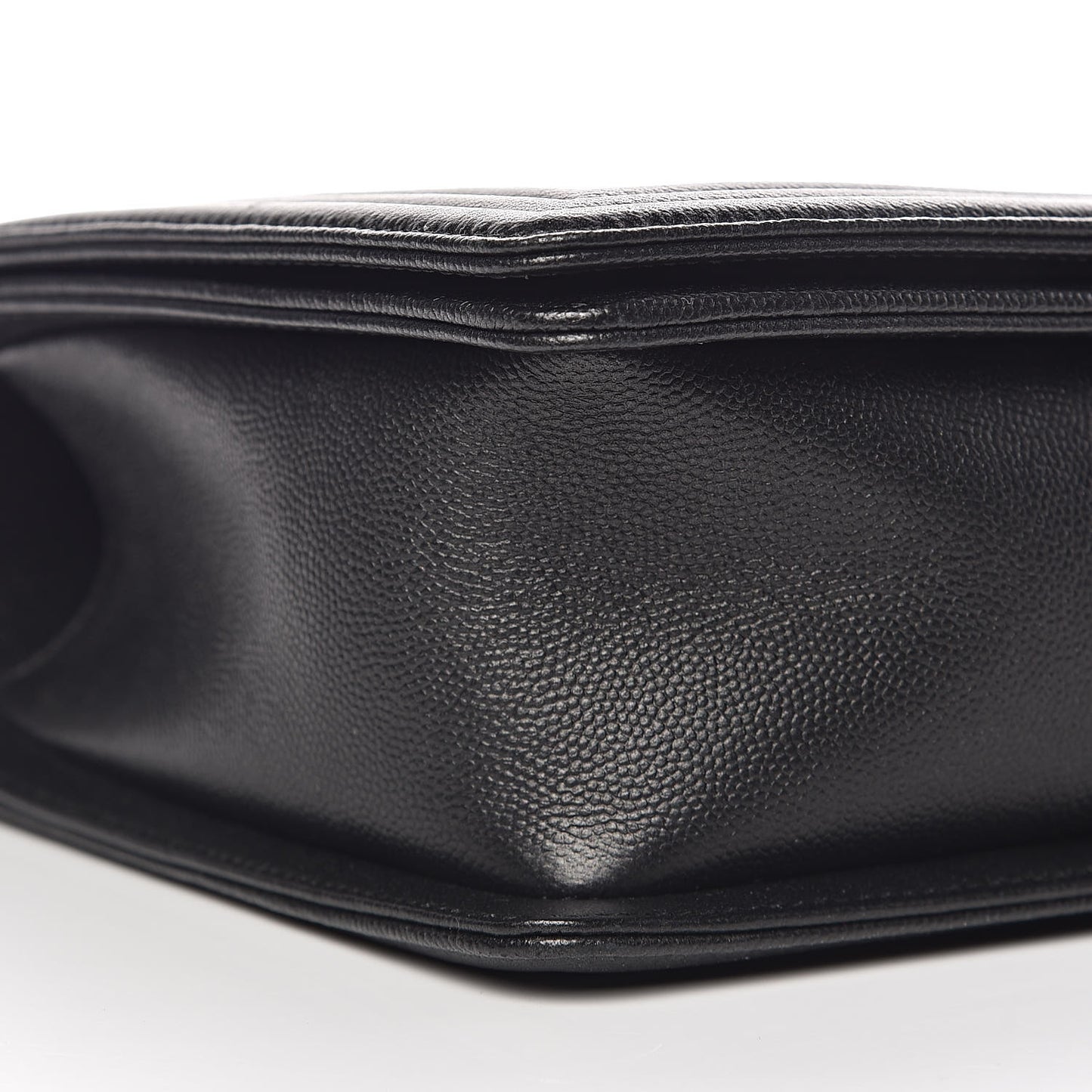Caviar Quilted New Medium Boy Flap So Black