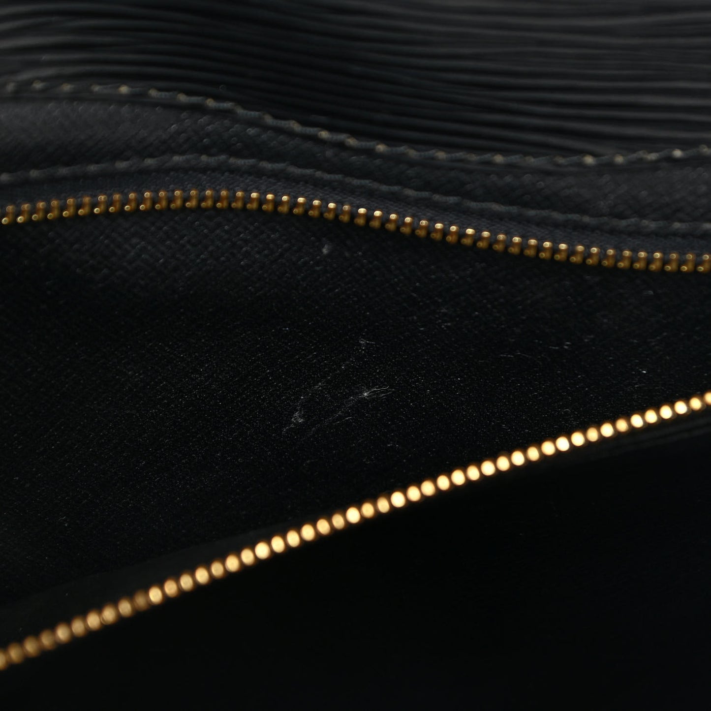 Epi Montaigne Clutch MM Black