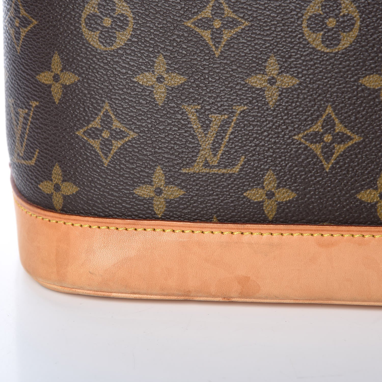 Louis Vuitton Monogram Alma PM 12 of 16
