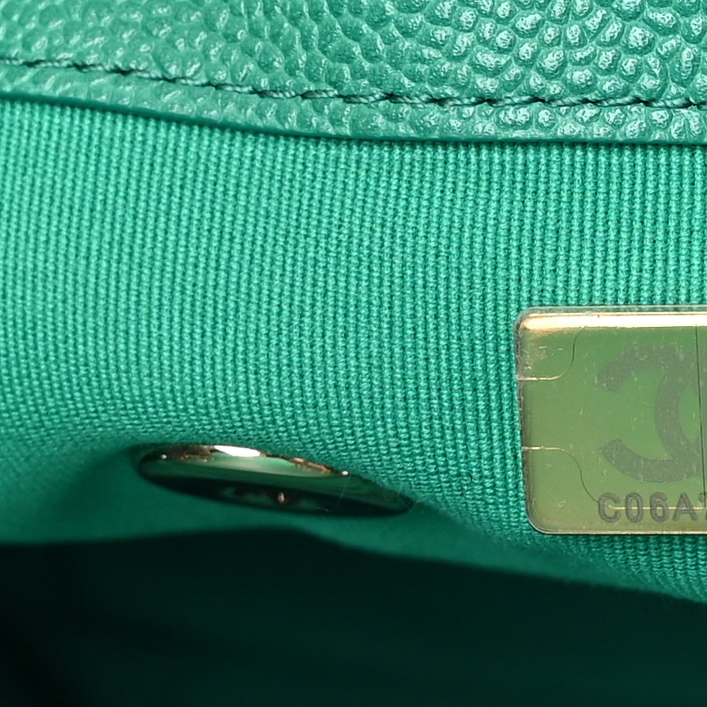 Caviar Quilted Medium Duma Pockets Drawstring Backpack Green