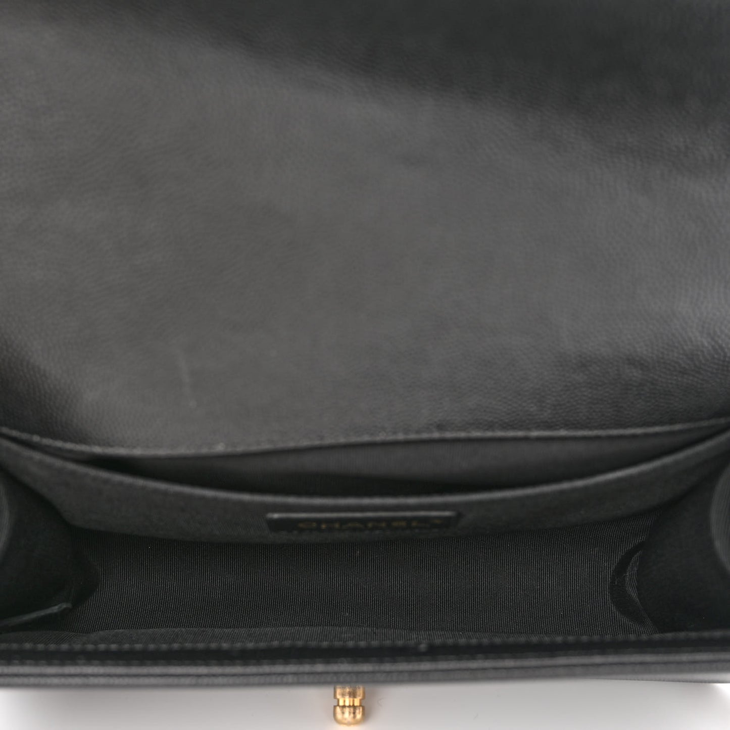 Caviar Quilted Medium Boy Flap Black