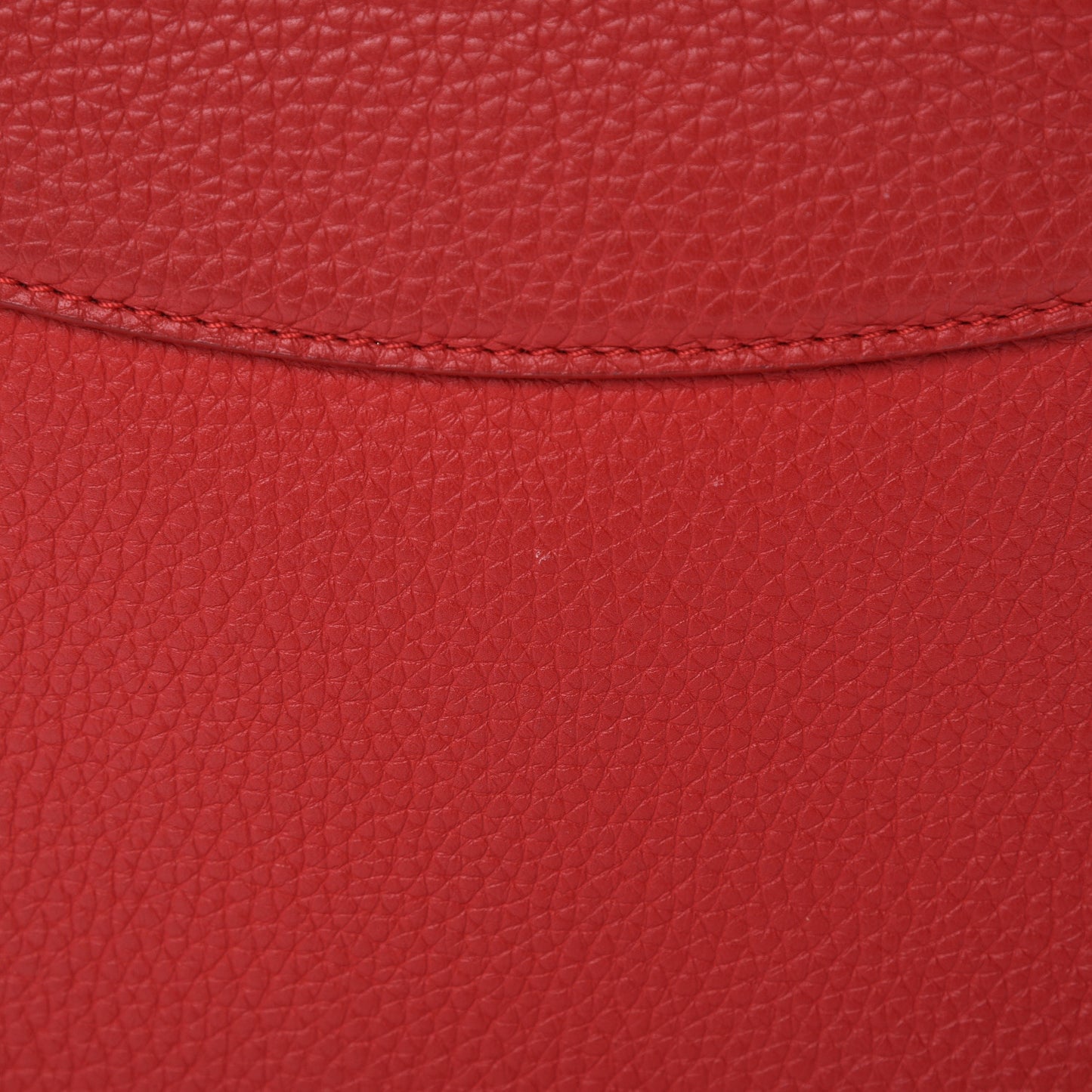 Taurillon Capucines PM Rubis