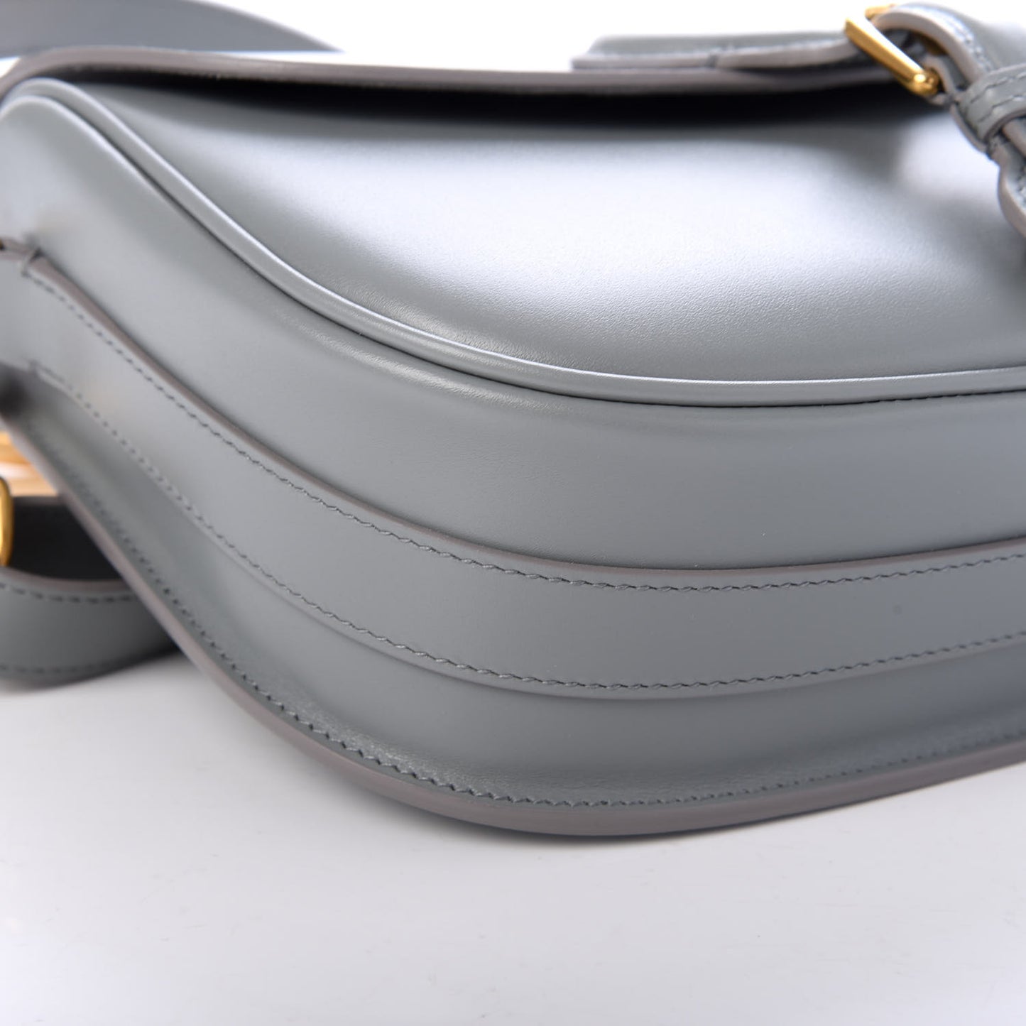 Box Calfskin Medium Bobby Flap Stone Grey