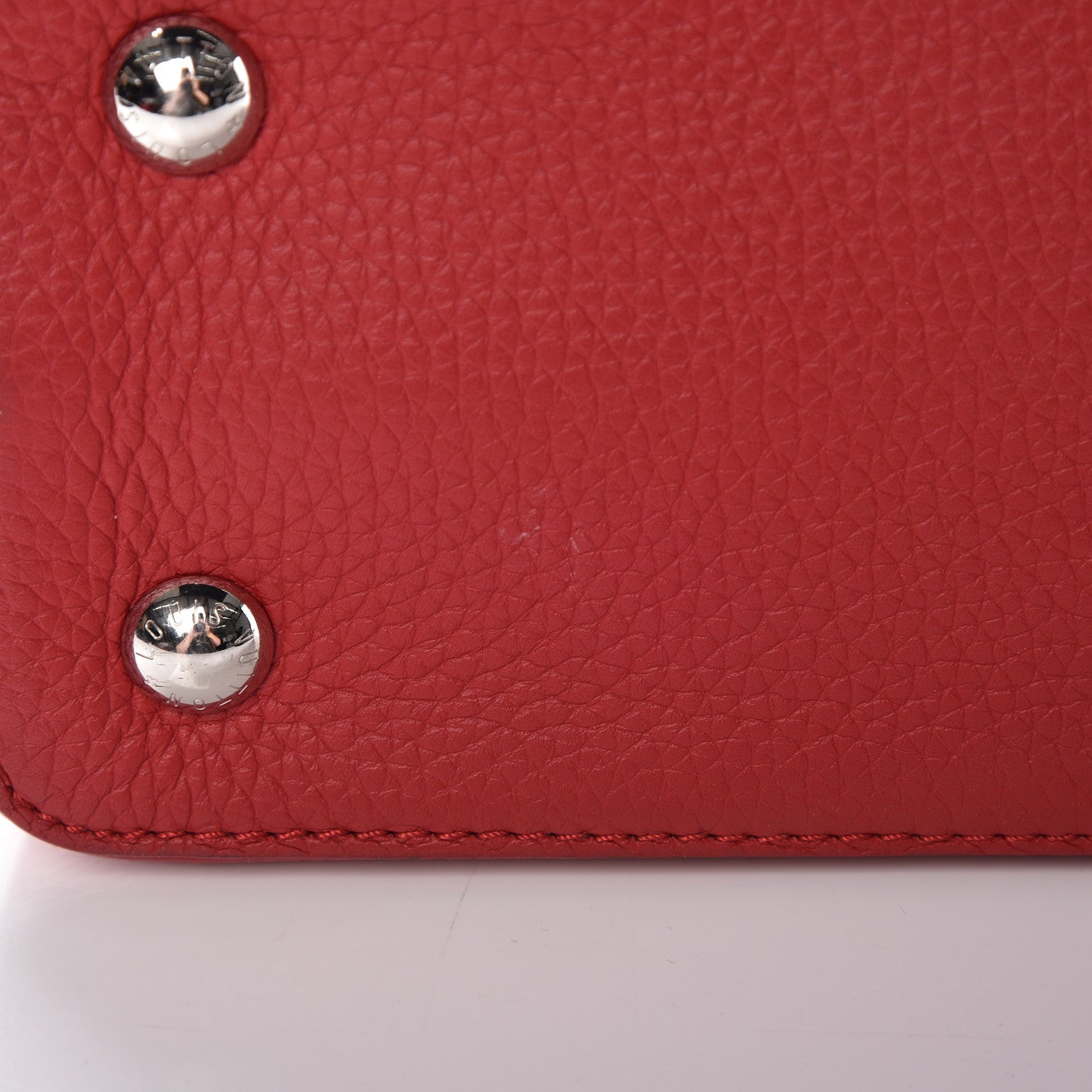Louis Vuitton Taurillon Capucines PM Rubis 16 of 21