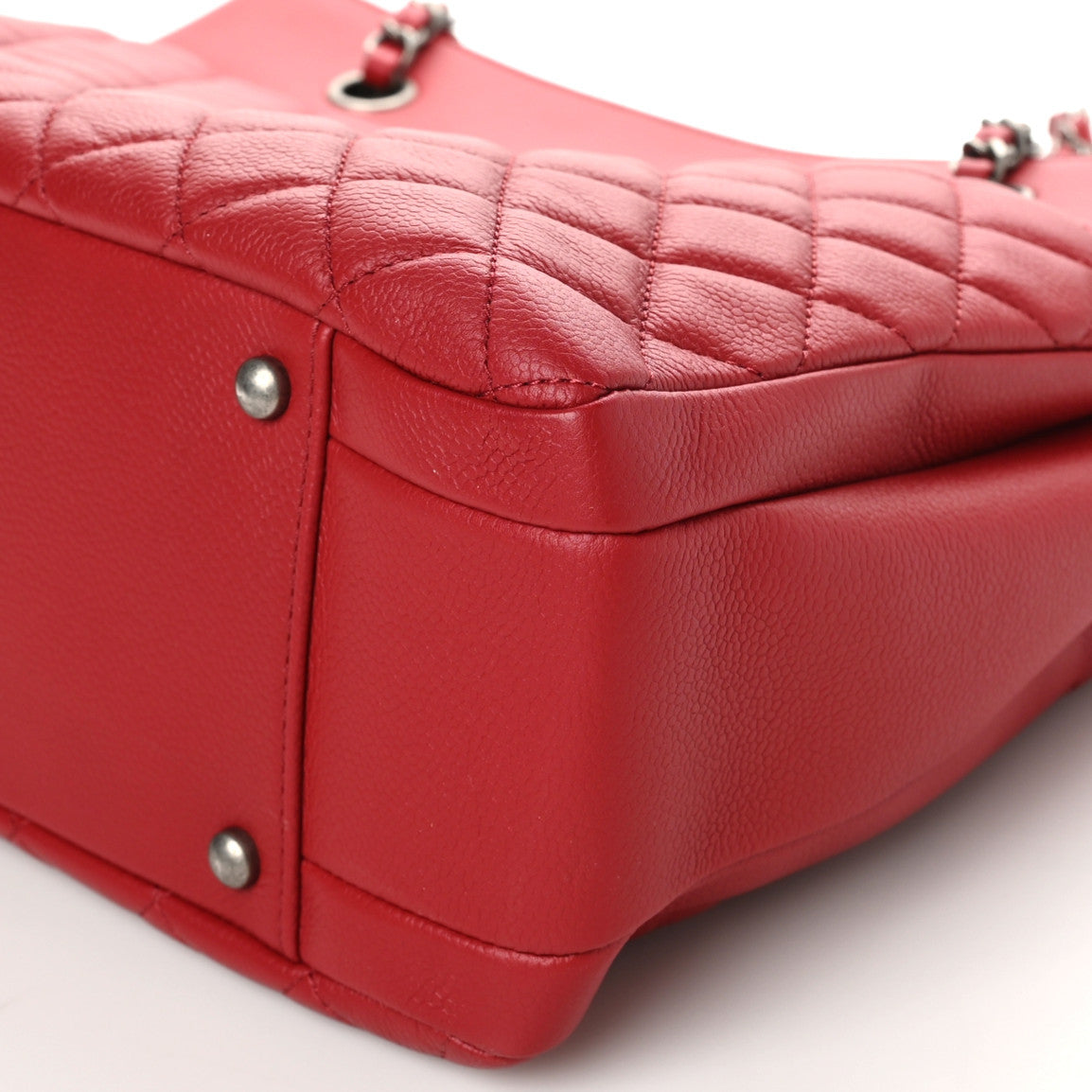 Caviar Quilted Large Zipped Shopping Tote Red