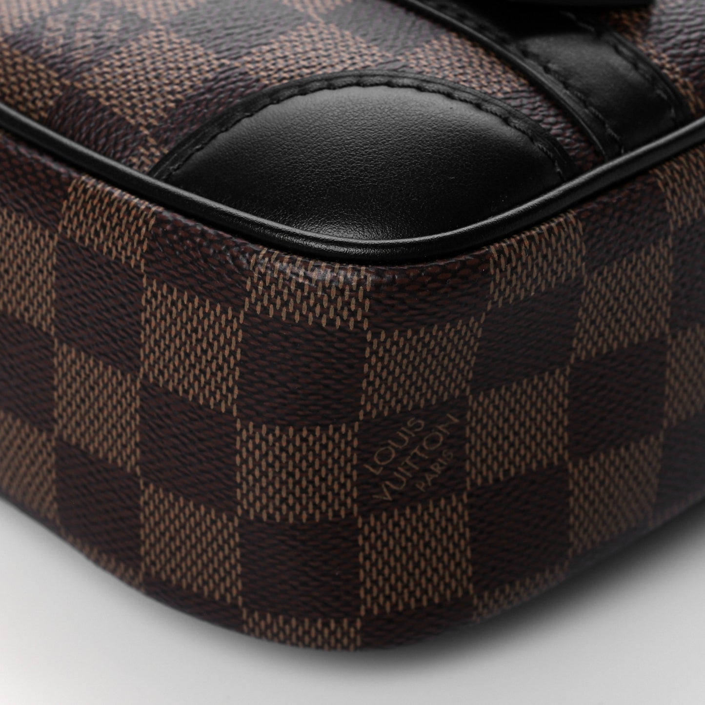 Damier Ebene Valisette Souple BB Black