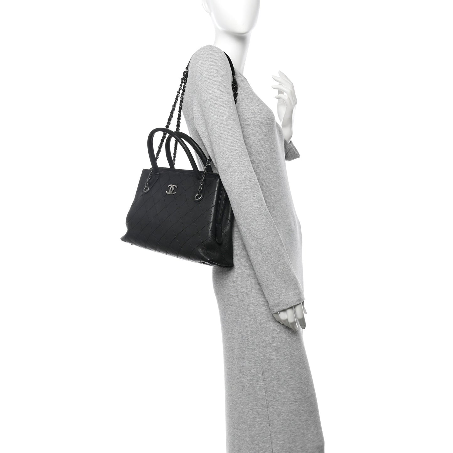 Grained Vegetal Calfskin Small Urban Shopping Tote Black