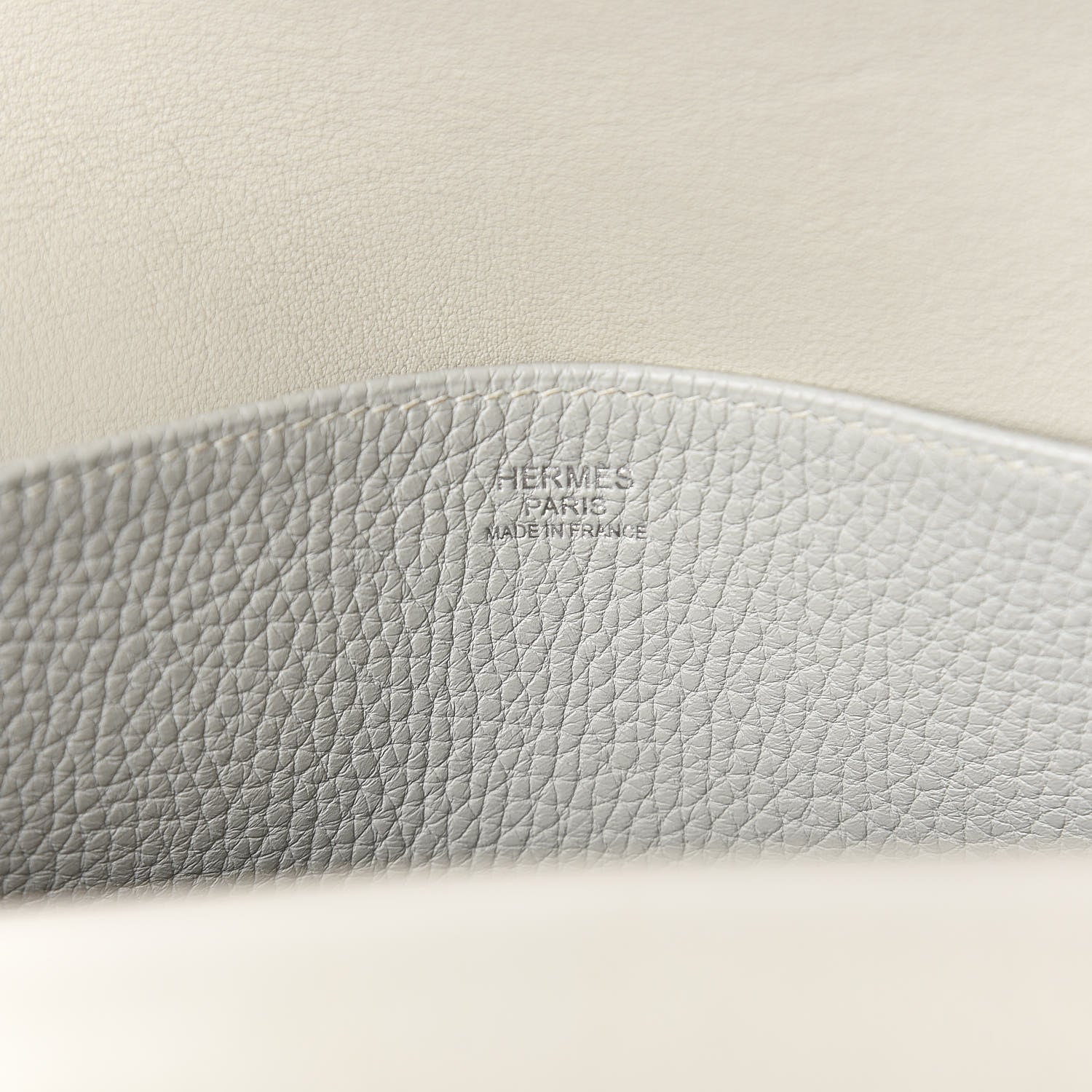 Hermes Taurillon Clemence Halzan 31 Gris Perle 8 of 17