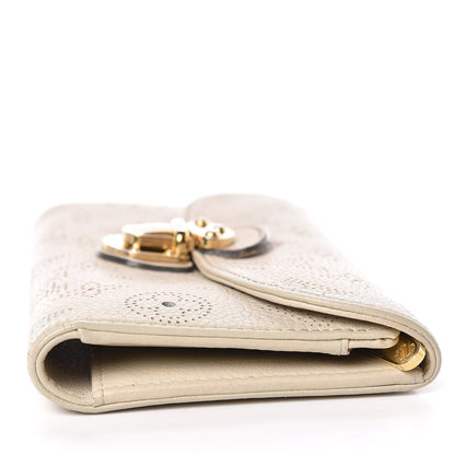 Louis Vuitton Mahina Amelia Wallet Sandy 12 of 20