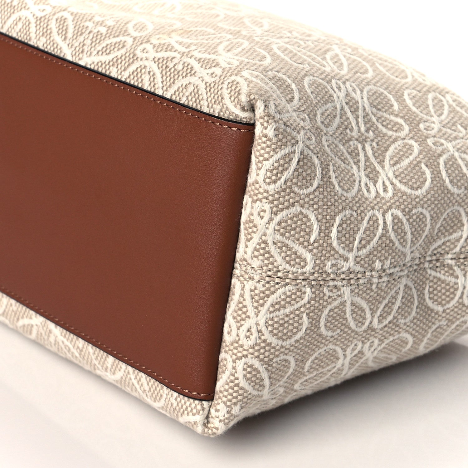 Loewe Jacquard Anagram Calfskin Small Cubi Bag Ecru Tan 10 of 10