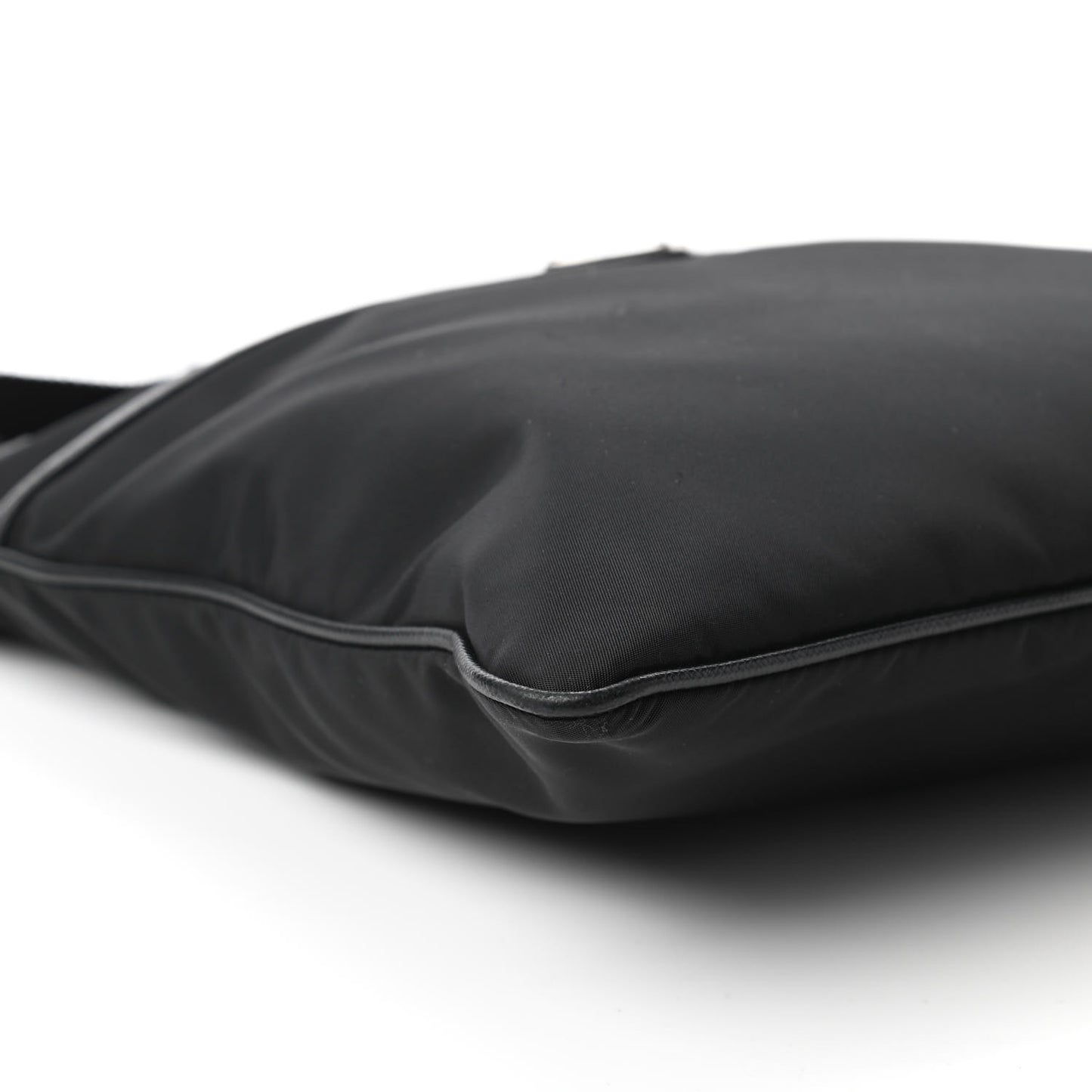 Tessuto Nylon Saffiano Flat Messenger Bag Black