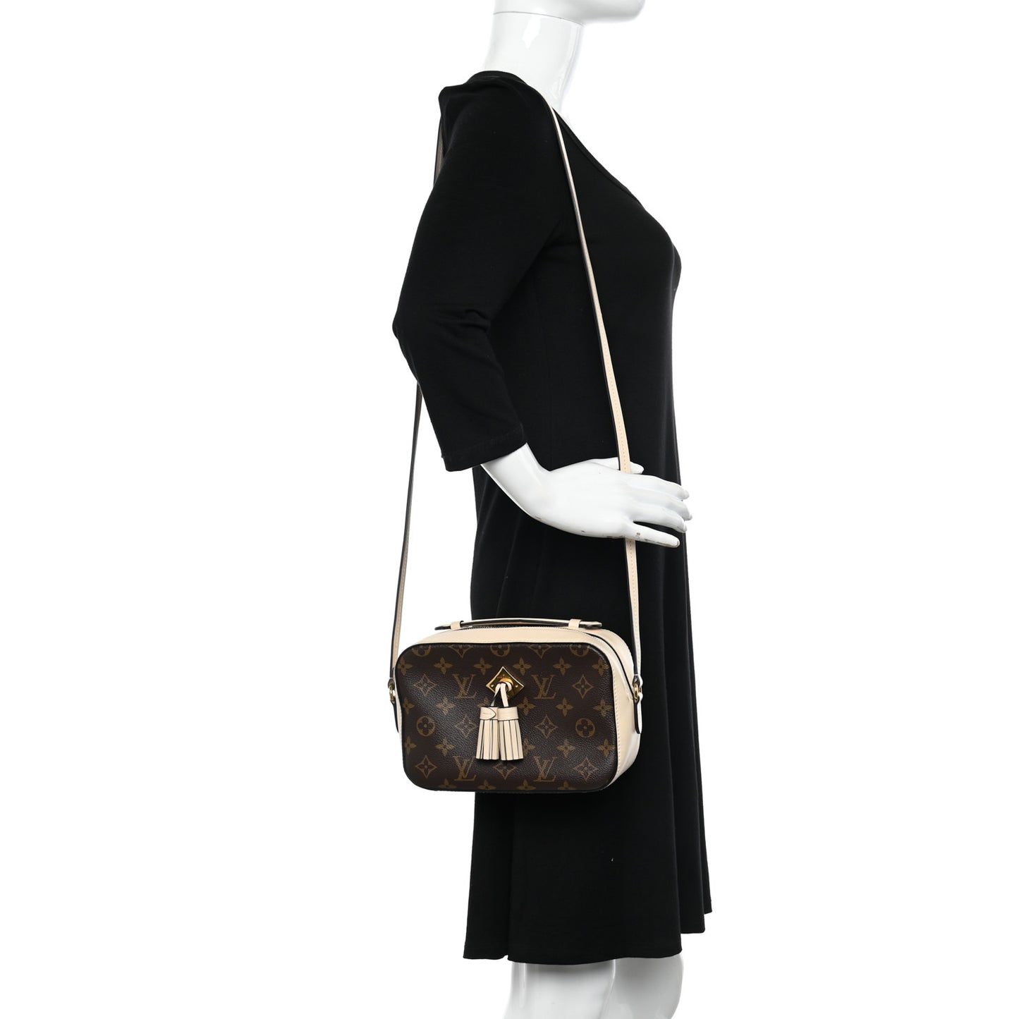 Monogram Saintonge Creme