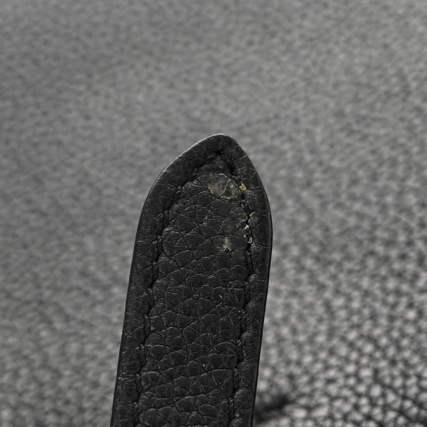 Soft Grained Calfskin Medium Belt Cabas Phantom Black