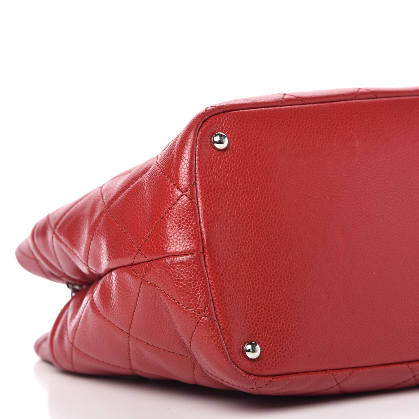Caviar Quilted Timeless CC Soft Tote Red
