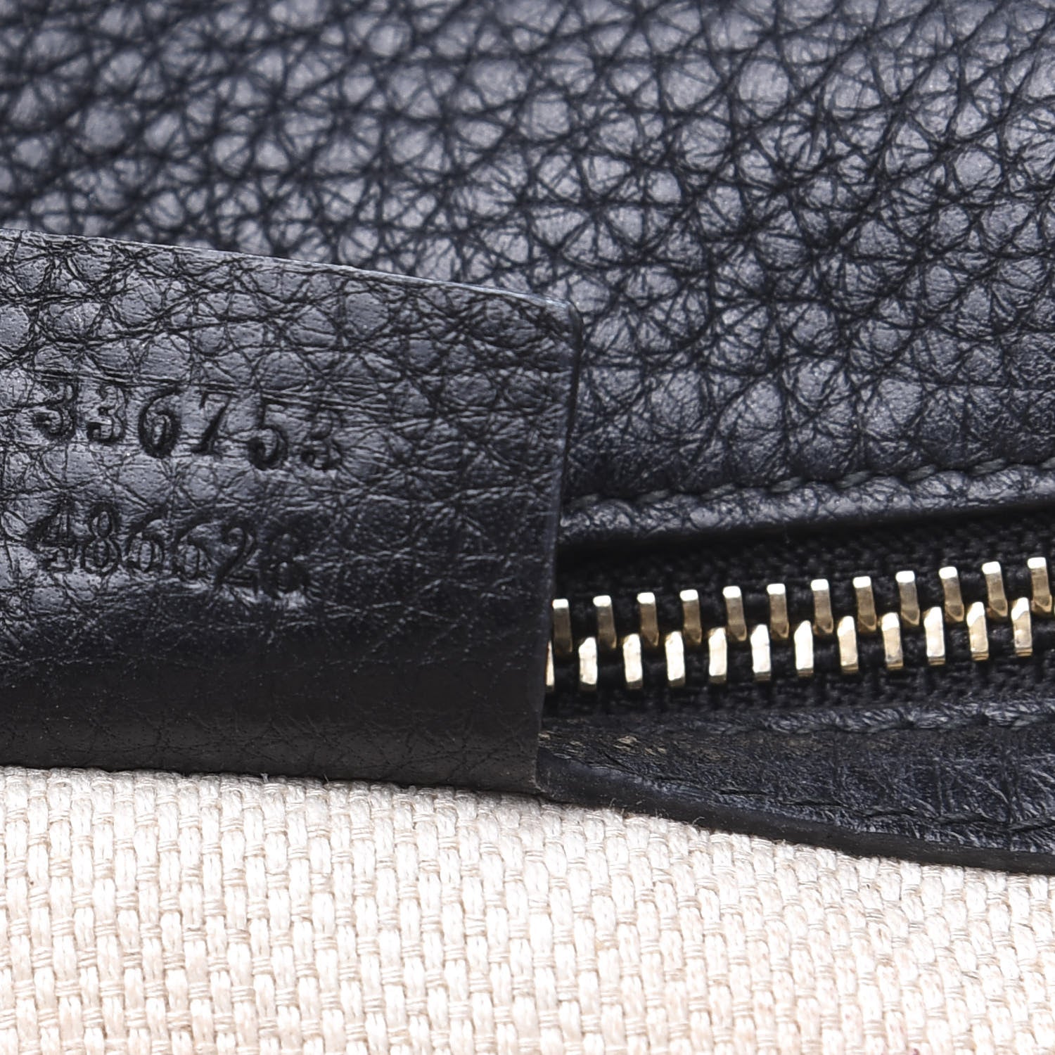 Gucci Pebbled Calfskin Medium Soho Clutch Black 7 of 12