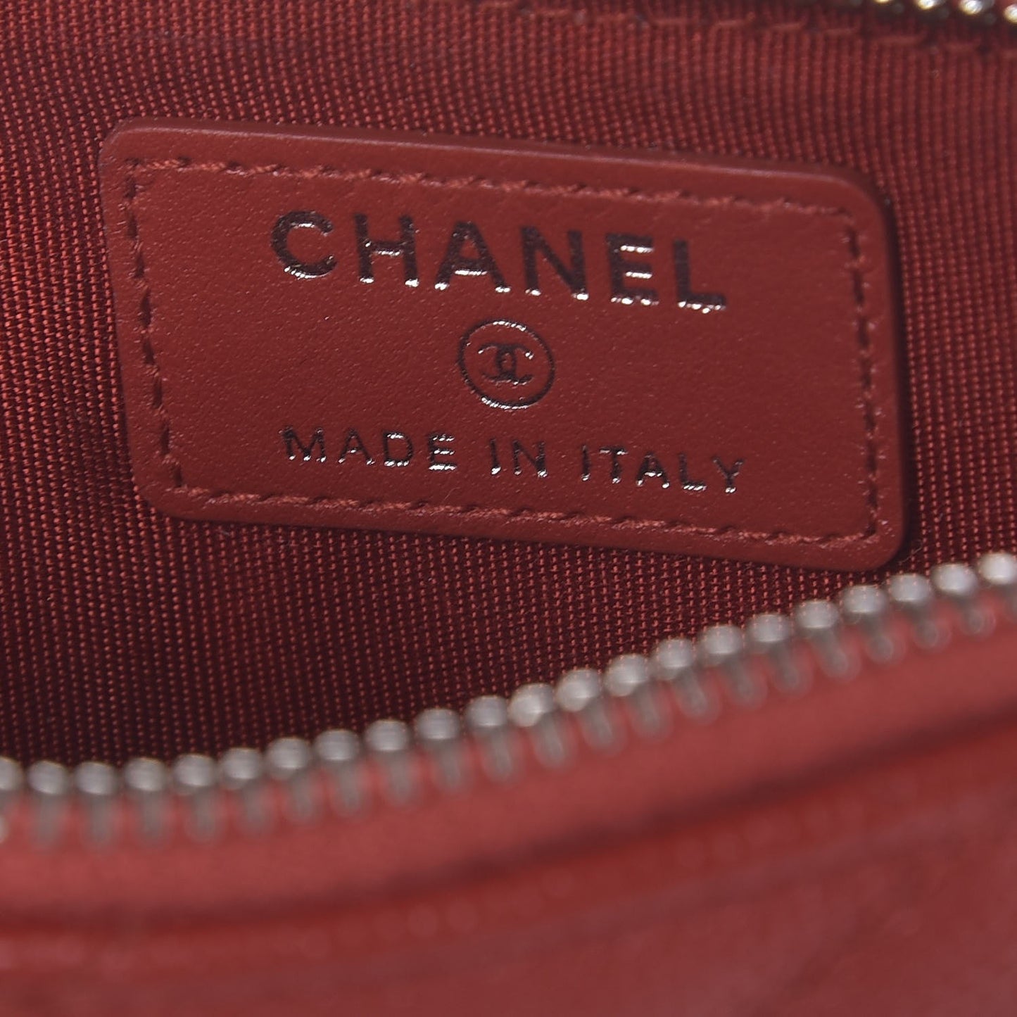 Caviar Quilted Flat Wallet Pouch Red