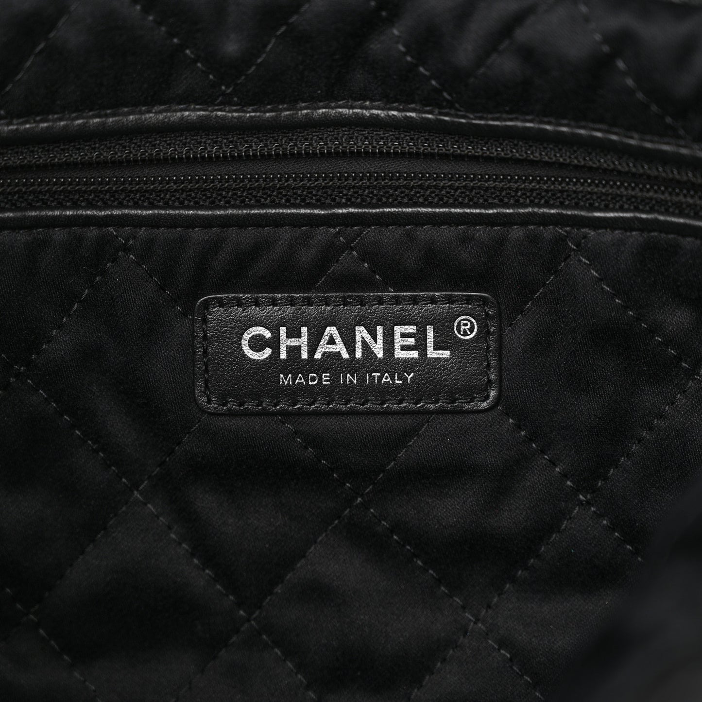 Shiny Calfskin Quilted Small Chanel 22 Black