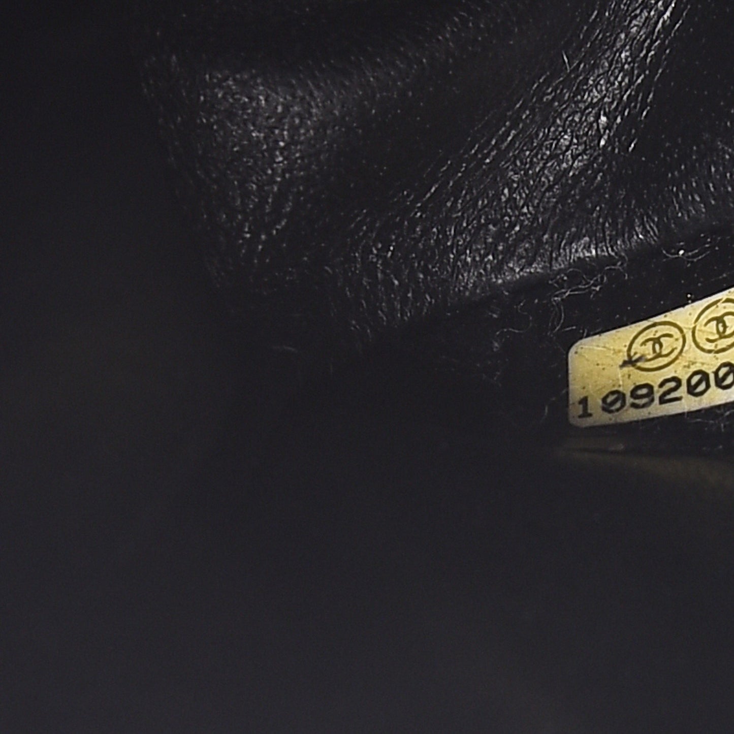 Caviar Quilted East West Flap Black