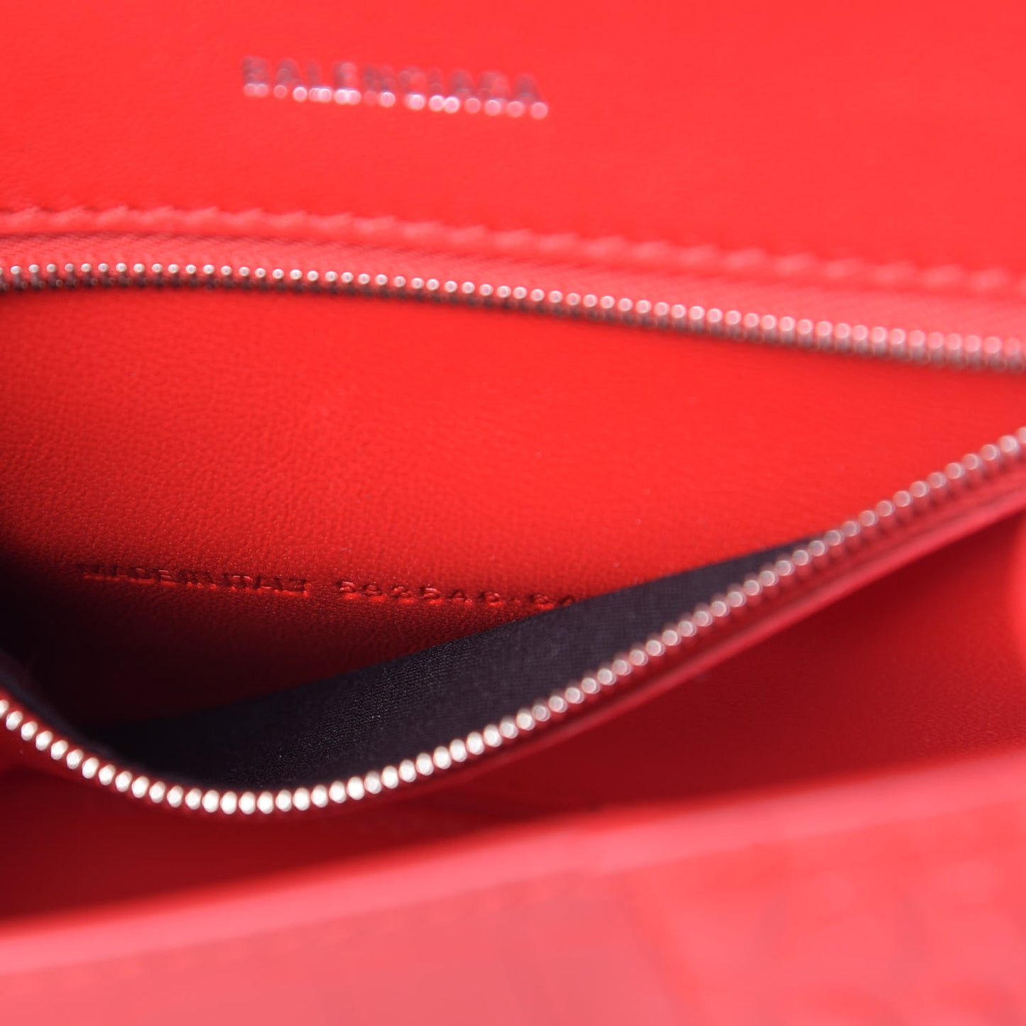 Shiny Calfskin Tonal B Crocodile Embossed Small Hourglass Top Handle Bag Bright Red