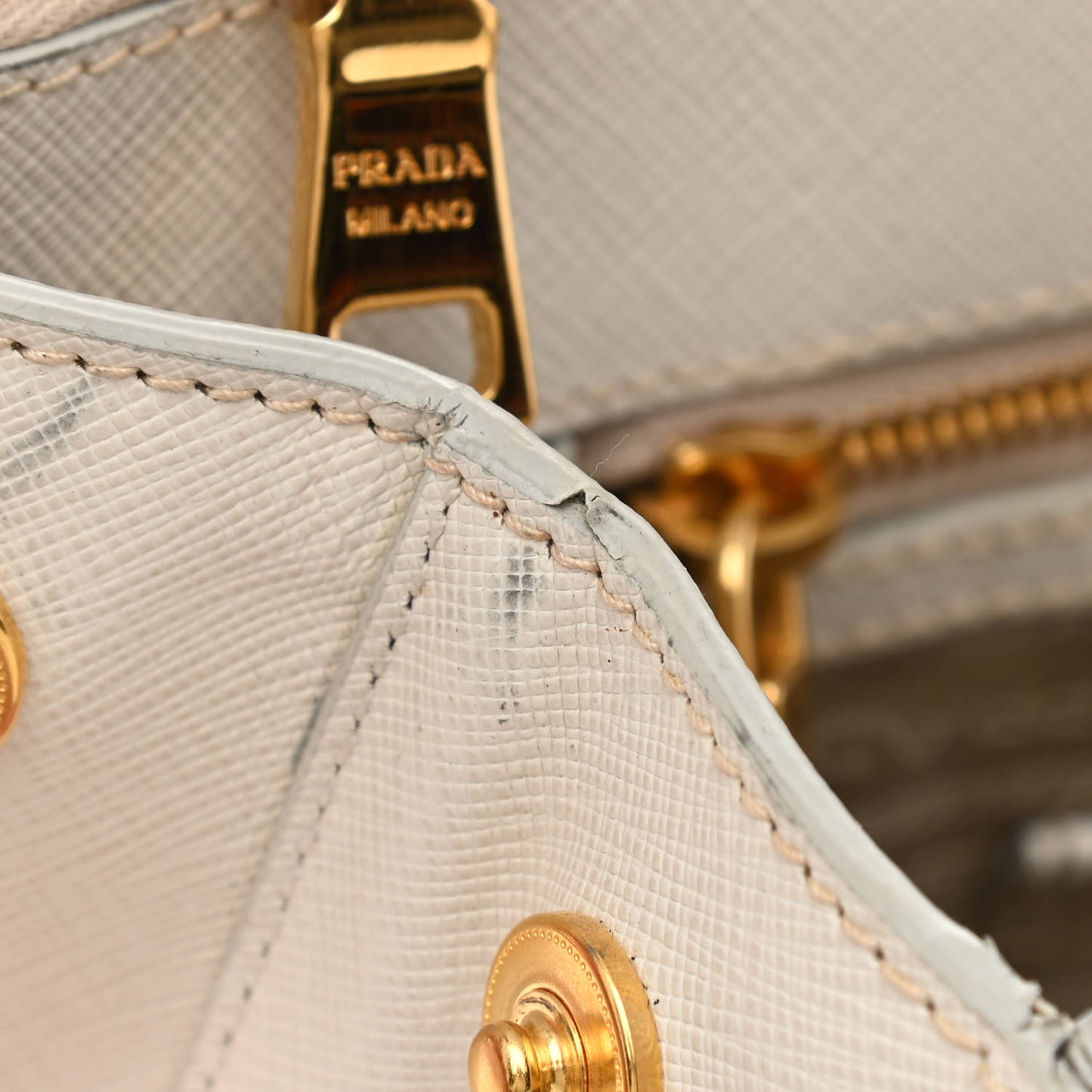 Saffiano Lux Large Galleria Double Zip Tote Talco