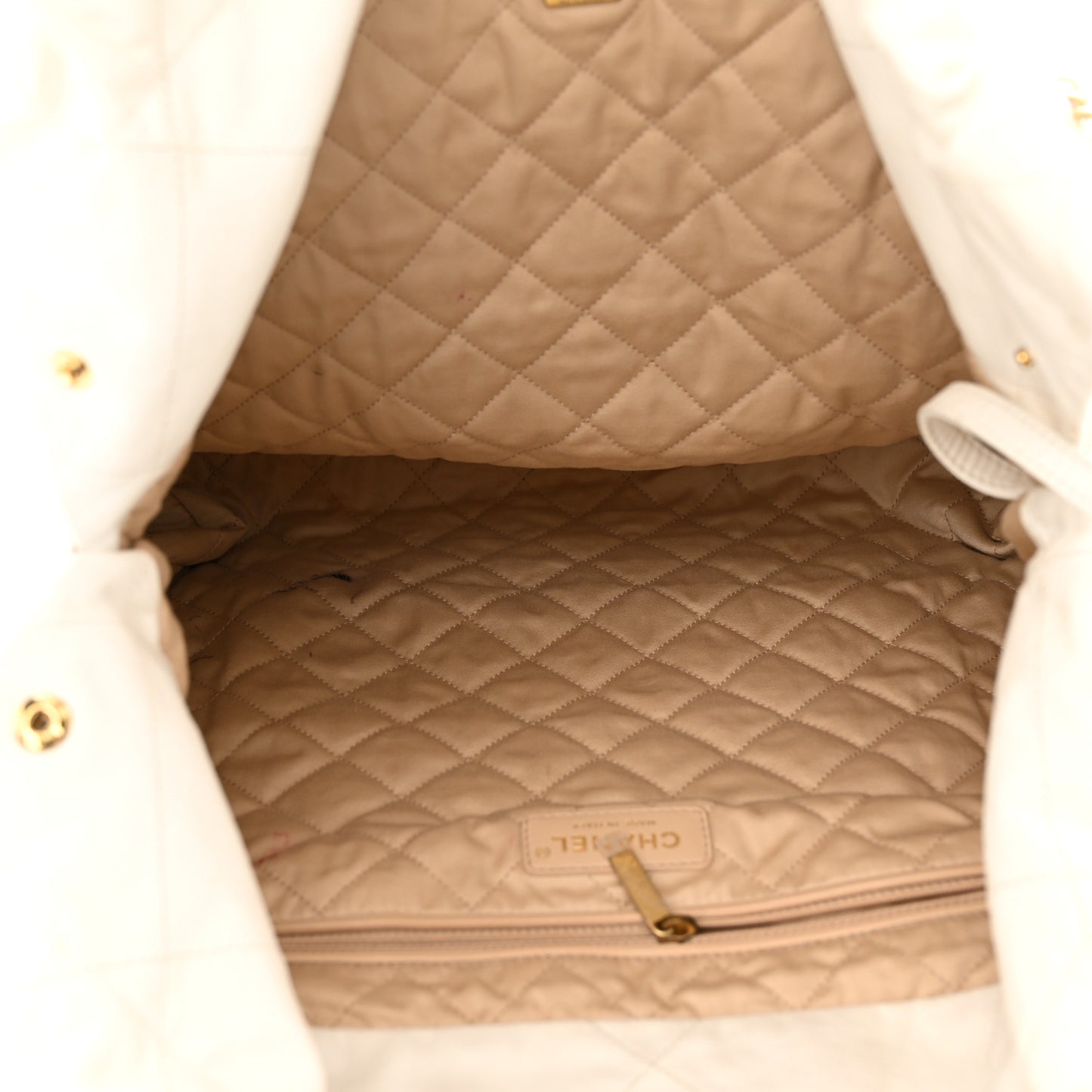 Shiny Calfskin Quilted Large Chanel 22 White