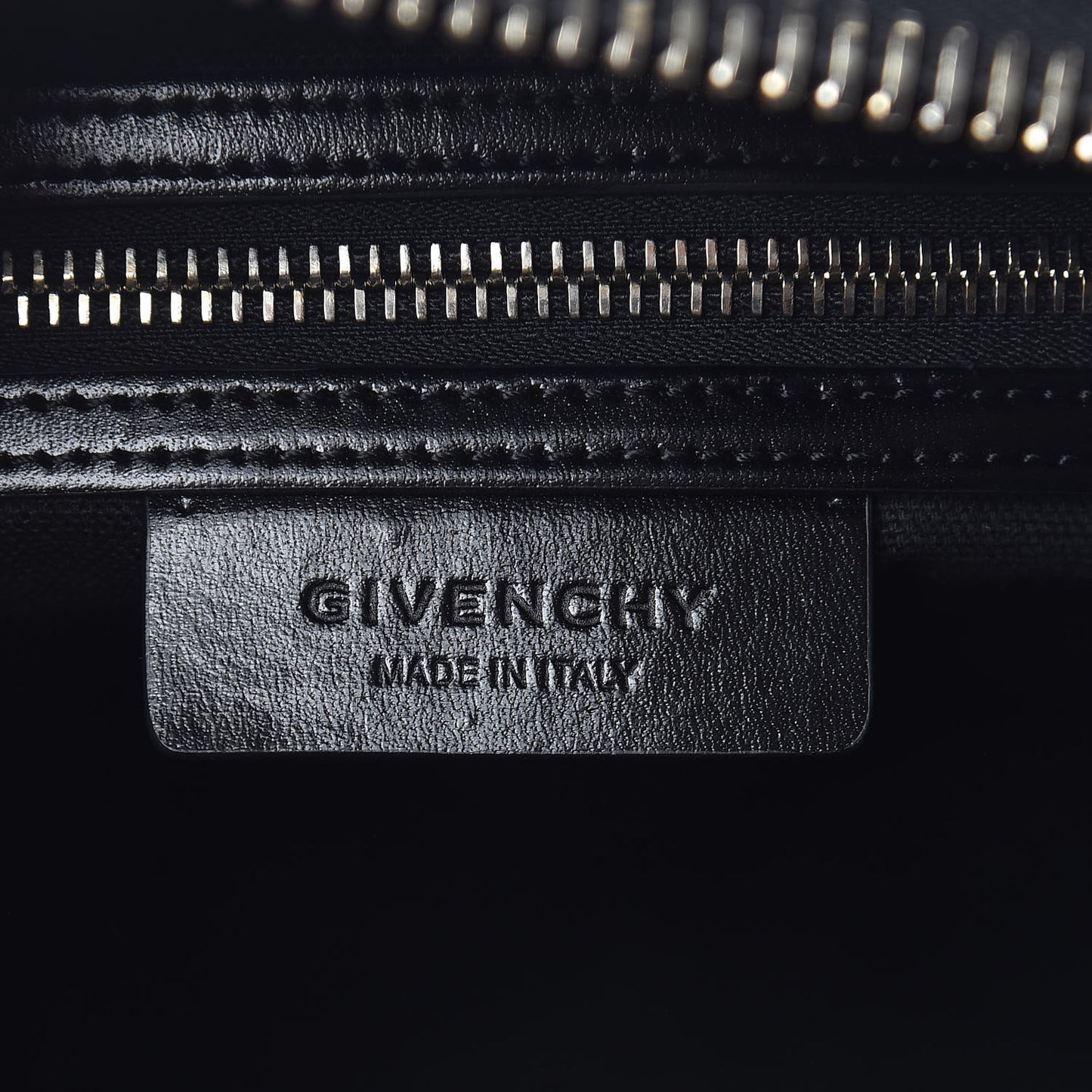 Shiny Lord Calfskin Small Antigona Black