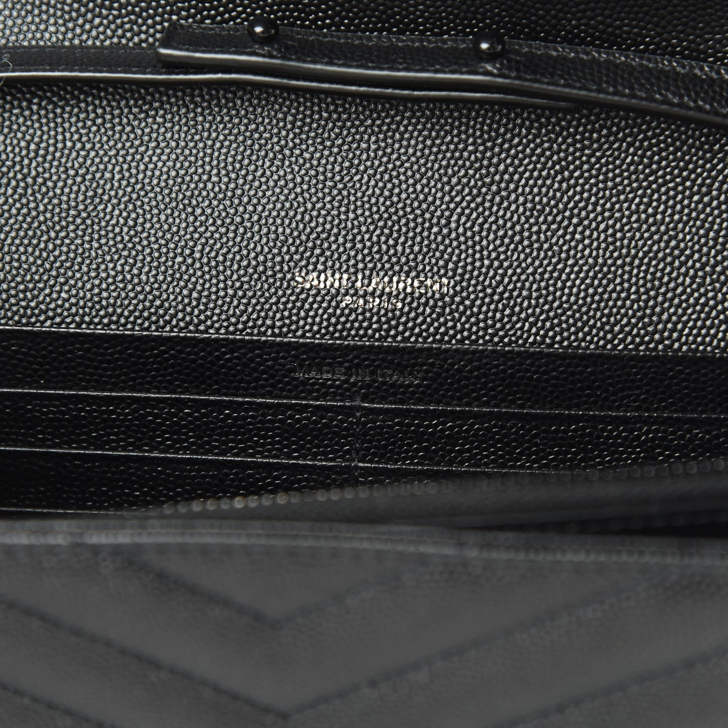 Grain De Poudre Matelasse Chevron Monogram Chain Wallet Black