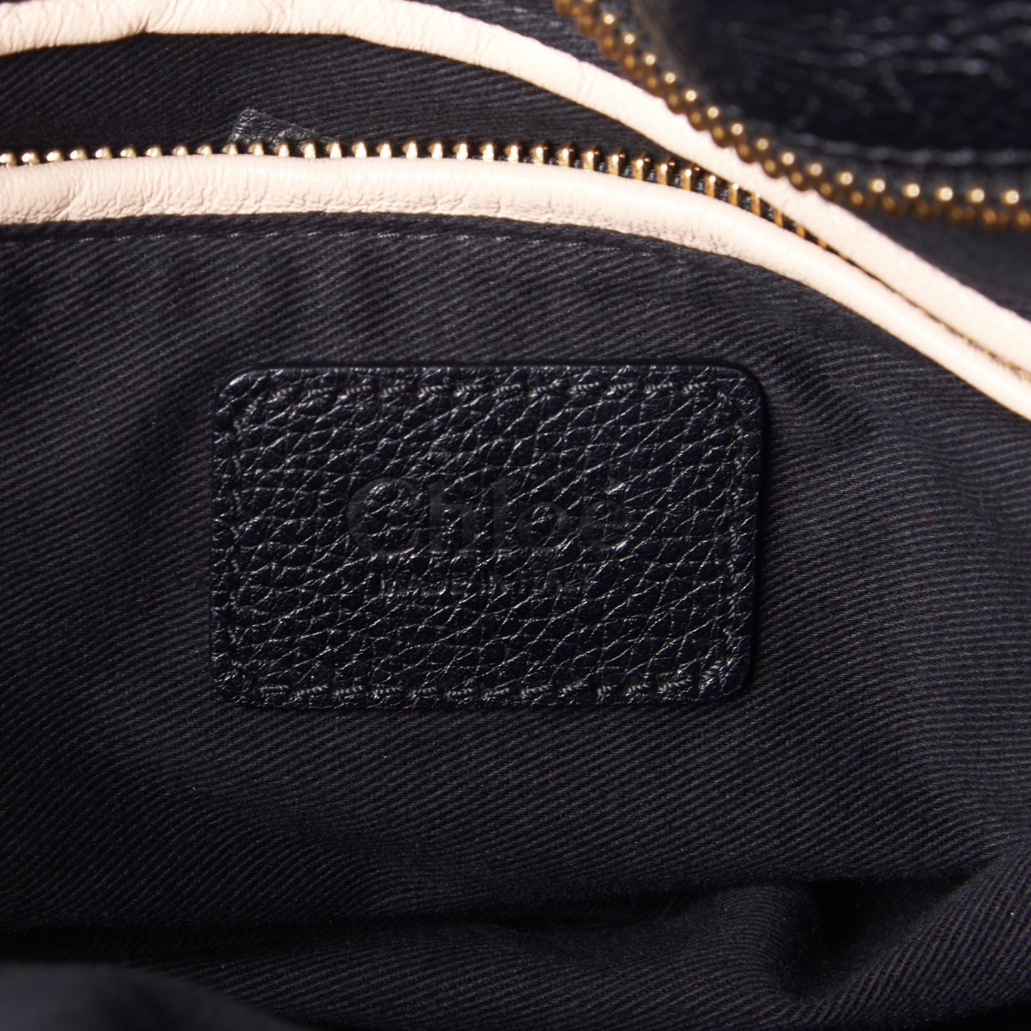 Calfskin Medium Paraty Black