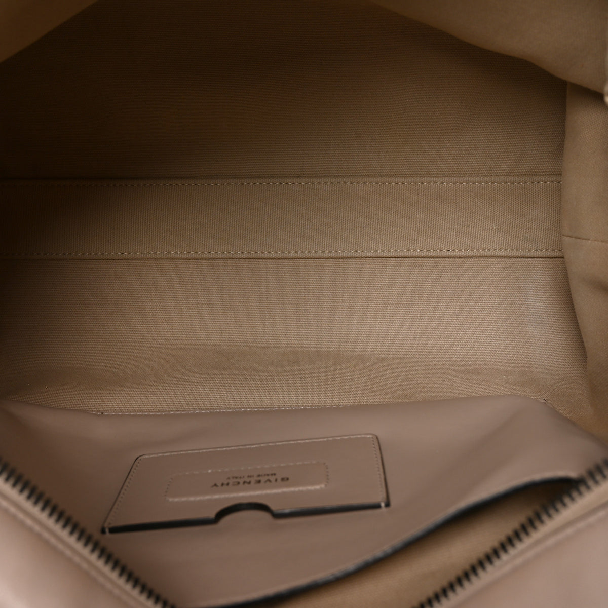 Soft Calfskin Medium Soft Antigona Dune