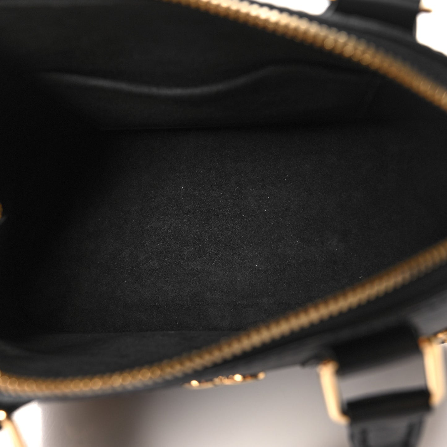 Epi Love Lock Alma BB Black