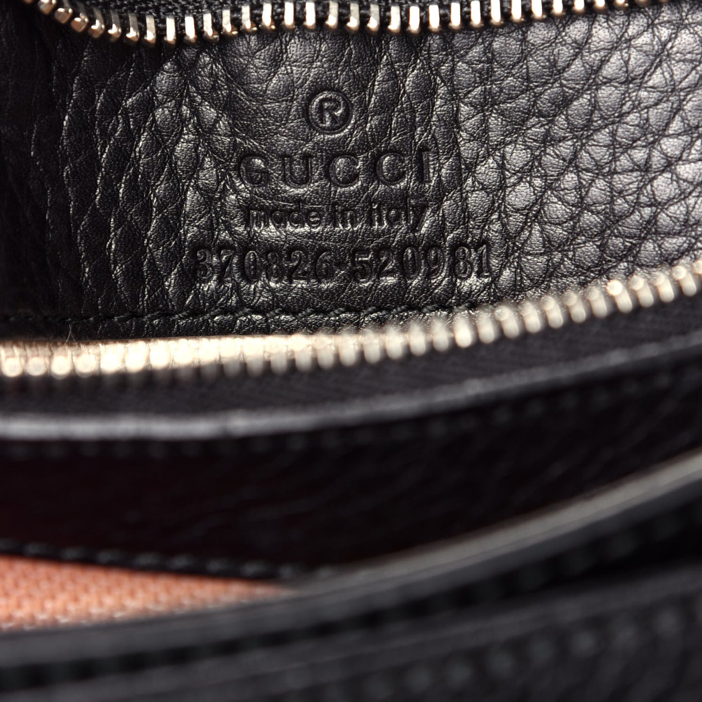 Pebbled Calfskin Medium Bamboo Daily Flap Shoulder Bag Black