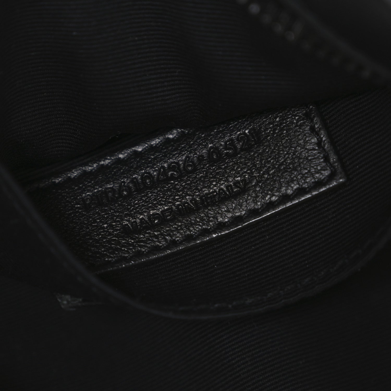 Saint Laurent Calfskin Matelasse Chevron Round Vinyle Camera Bag Black 7 of 10